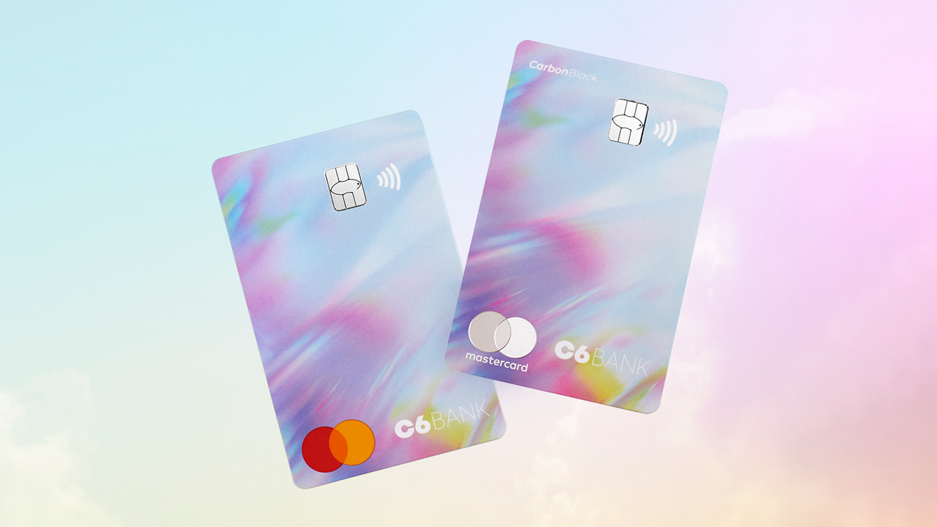 Imagem dos cartões C6 e Carbon na versão Rainbow